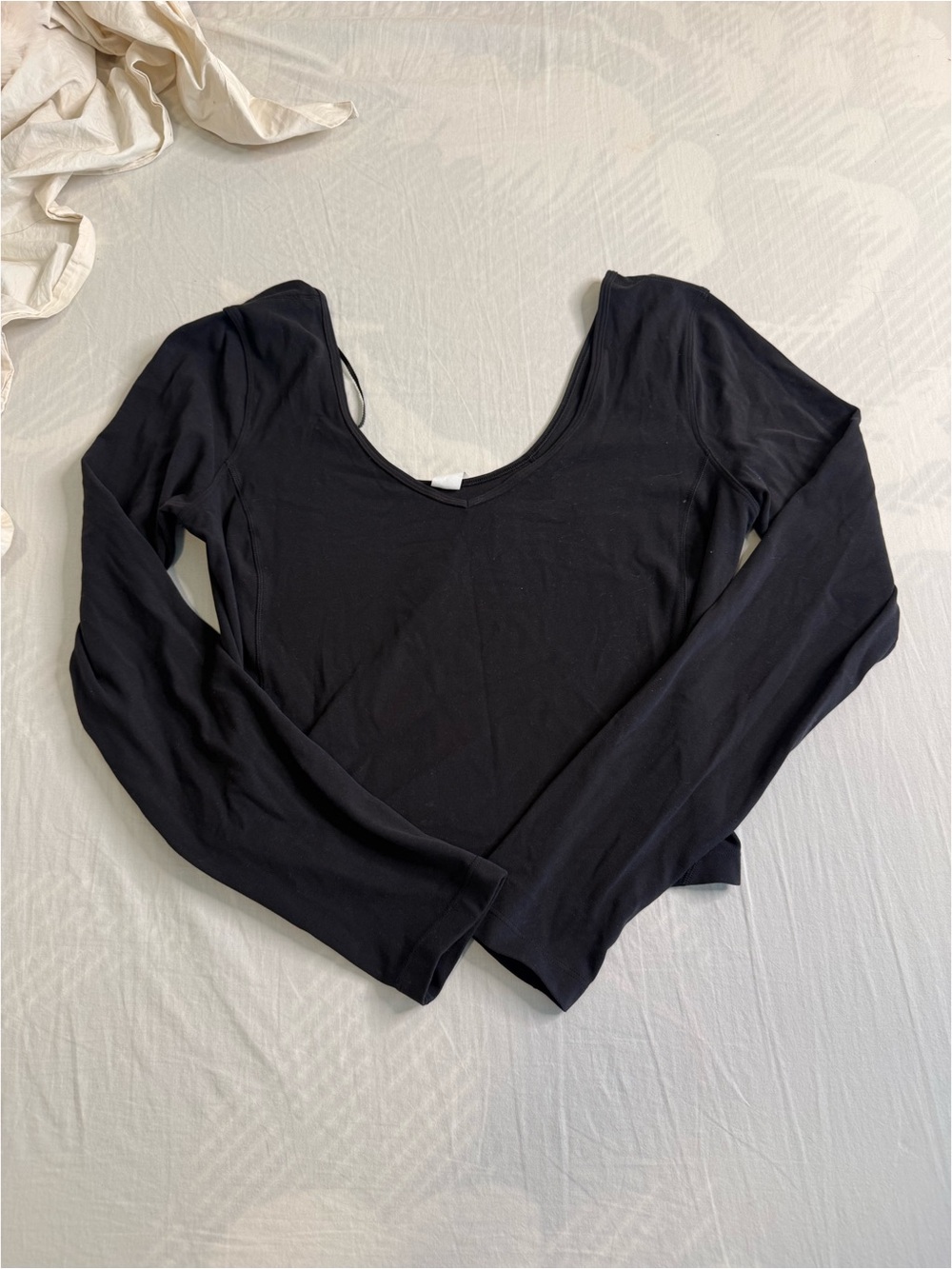 Women's Black Long-Sleeve Scoop Neck Top